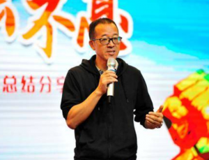 俞敏洪再惹众怒：当你工资比同学少一半，证明生命已浪费一半