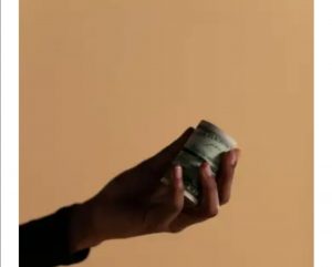 政治献金泡汤了